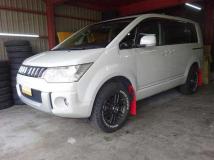 2011 Mitsubishi Delica D5
