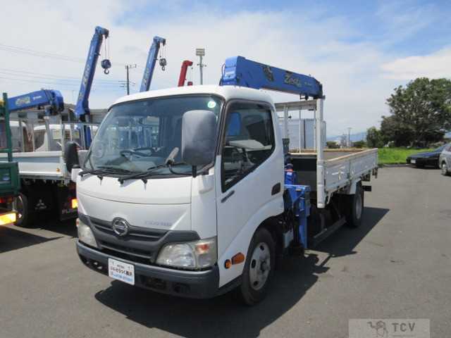 2013 Hino Dutro