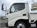 2005 Hino Dutro