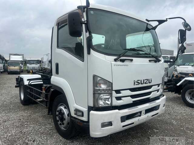 2017 Isuzu Isuzu Others