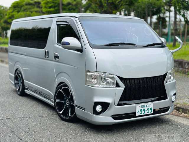 2010 Toyota Hiace Van