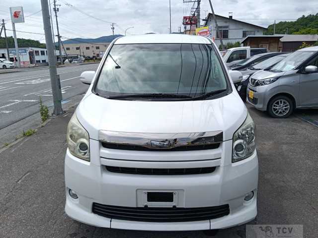 2009 Toyota Noah