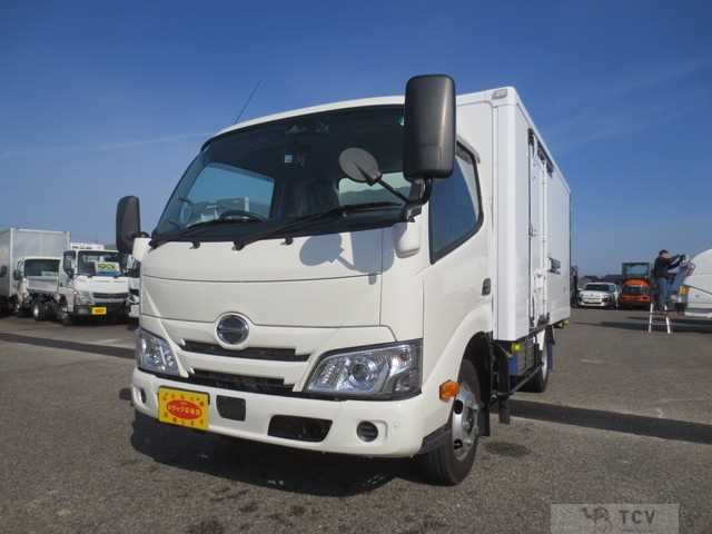 2023 Hino Dutro