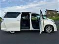 2011 Toyota Vellfire