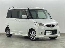 2011 Nissan ROOX