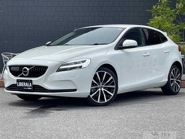 2017 Volvo V40