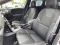 2017 Volvo V40