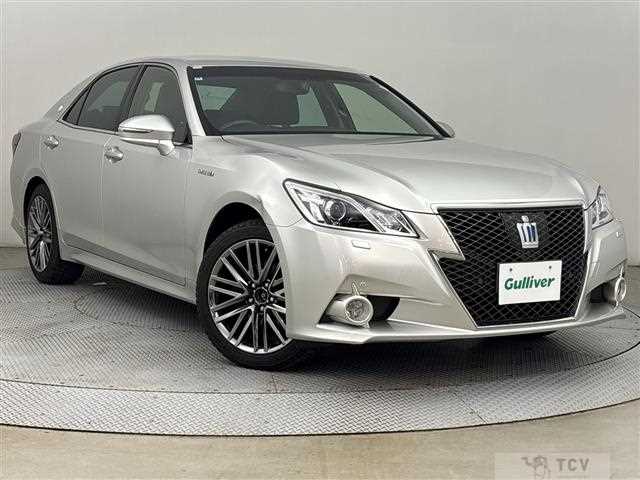 2014 Toyota Crown Hybrid