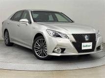 2014 Toyota Crown Hybrid