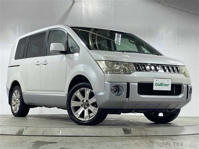 2011 Mitsubishi Delica D5