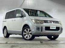 2011 Mitsubishi Delica D5