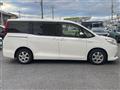 2015 Toyota Noah