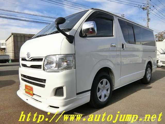 2013 Toyota Regiusace Van