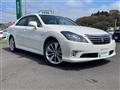 2011 Toyota Crown Hybrid