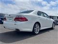 2011 Toyota Crown Hybrid
