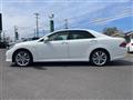 2011 Toyota Crown Hybrid