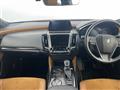 2019 Toyota Crown Hybrid