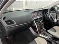 2018 Volvo V40