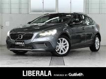 2018 Volvo V40