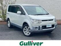 2015 Mitsubishi Delica D5
