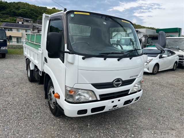 2015 Hino Dutro