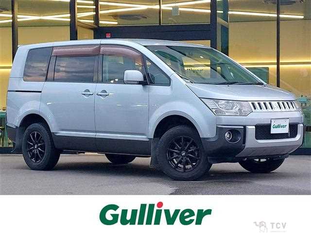 2011 Mitsubishi Delica D5