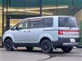 2011 Mitsubishi Delica D5