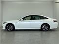 2019 Toyota Crown Hybrid