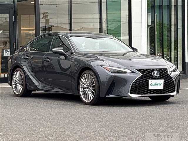 2021 Lexus IS
