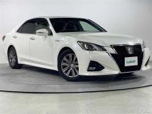 2016 Toyota Crown Hybrid