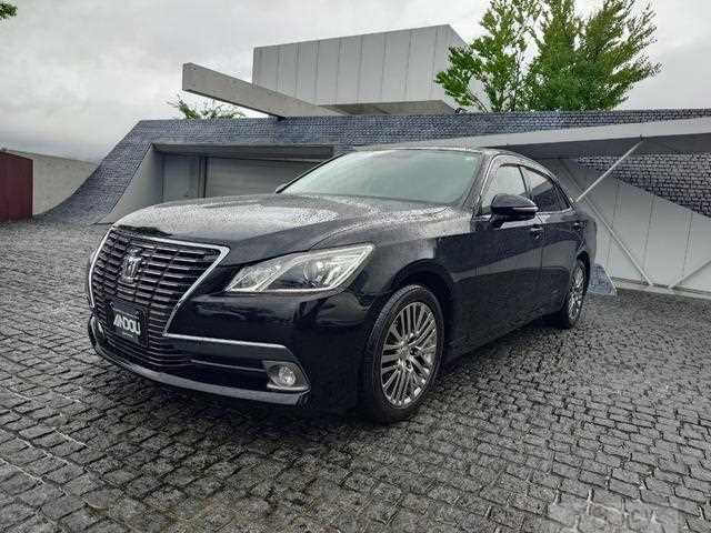 2013 Toyota Crown