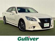 2013 Toyota Crown Hybrid