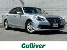 2013 Toyota Crown Hybrid