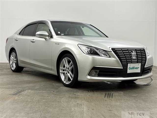 2015 Toyota Crown Hybrid