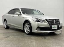 2015 Toyota Crown Hybrid