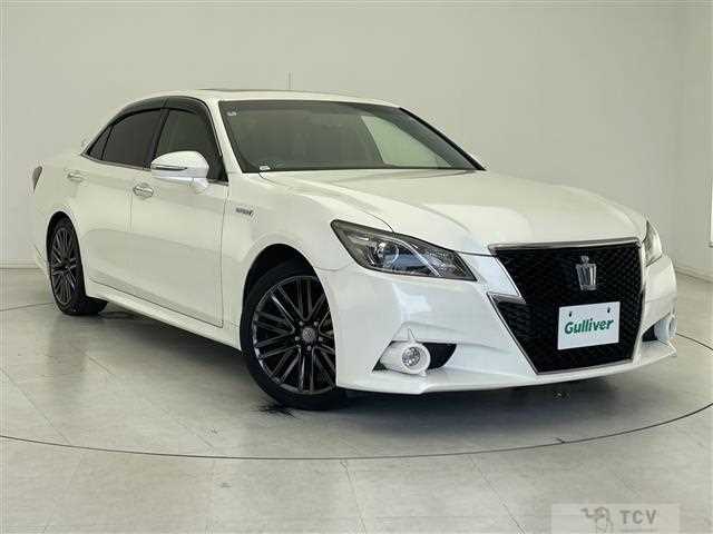 2014 Toyota Crown Hybrid