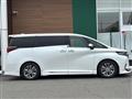 2025 Toyota Alphard