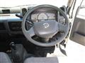 2005 Nissan Atlas