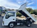 2004 Nissan Atlas