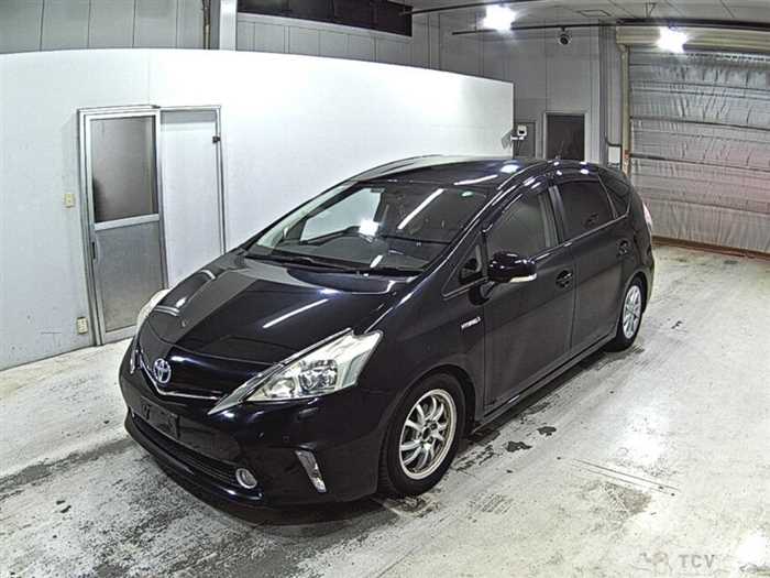 2013 Toyota PRIUS α