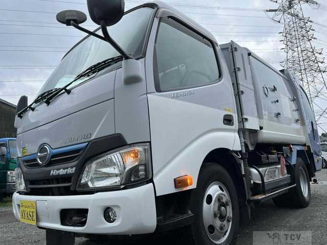 2017 Hino Dutro