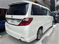 2013 Toyota Alphard G
