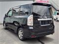 2009 Toyota Voxy