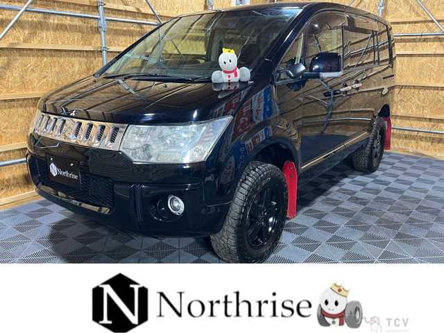 2011 Mitsubishi Delica D5