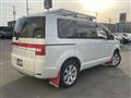 2016 Mitsubishi Delica D5