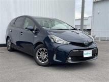 2017 Toyota PRIUS α