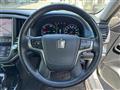 2013 Toyota Crown Hybrid