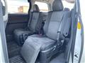 2013 Toyota Alphard Hybrid