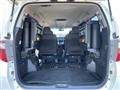 2013 Toyota Alphard Hybrid