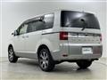 2017 Mitsubishi Delica D5
